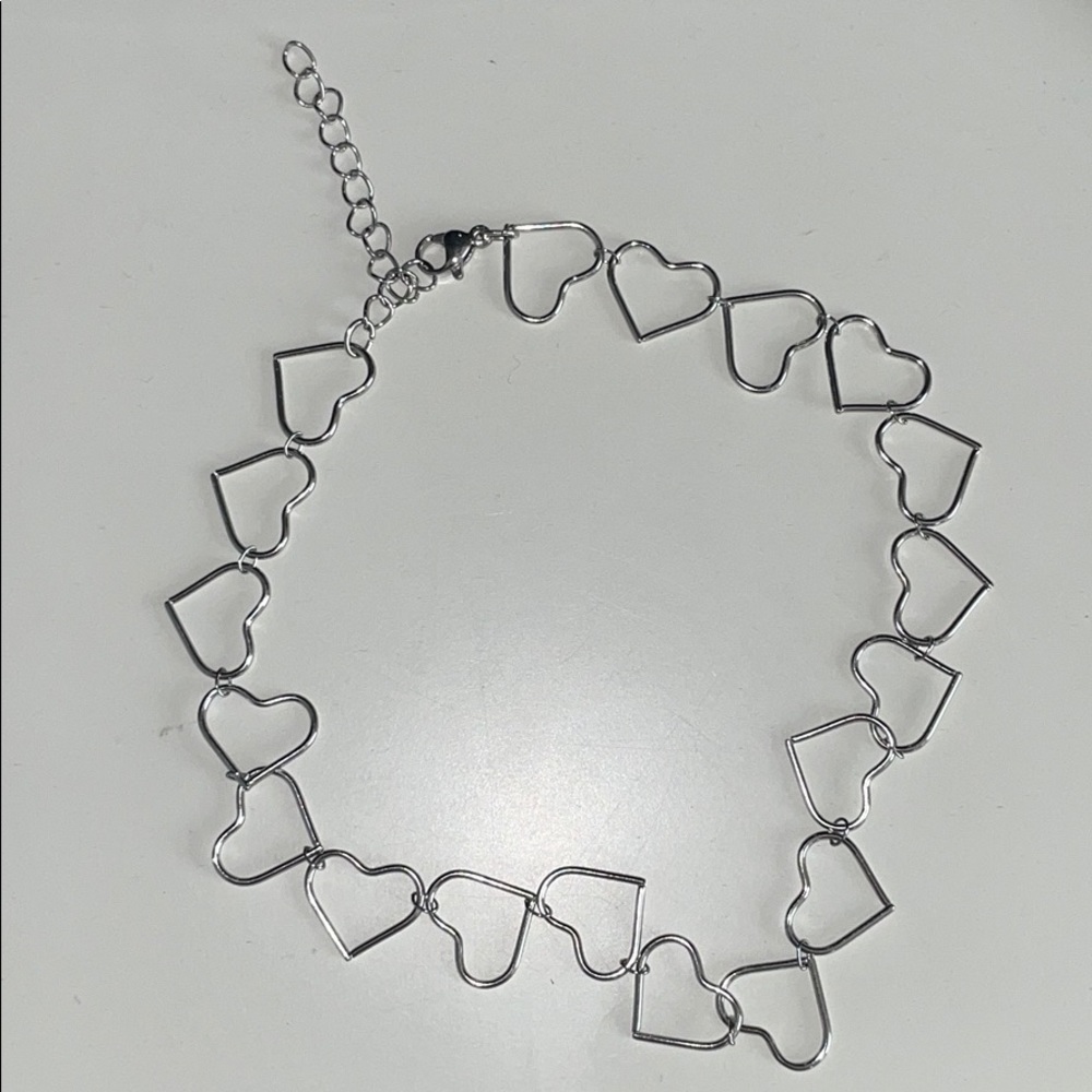Brandy Melville Silver Hearts Choker